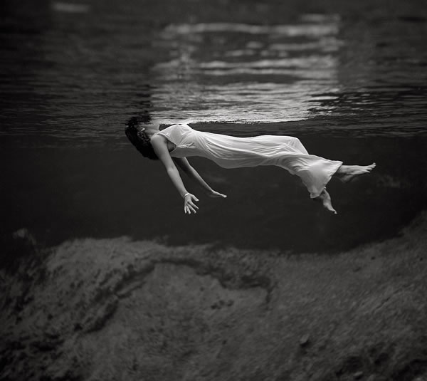 Floating bwphoto 261 40 Beautiful Examples of Black & White Photography