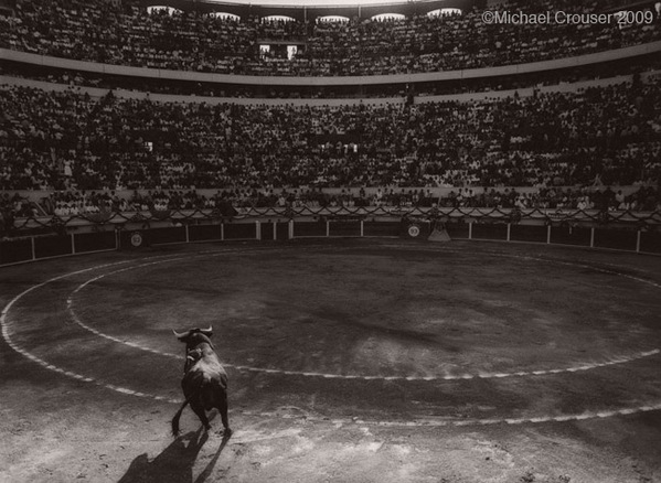 Los Toros fa2e86e32799e128fb39dc5f0aa7f3481 40 Beautiful Examples of Black & White Photography