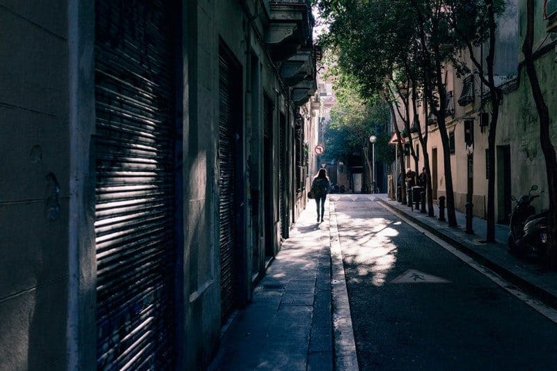 narrow barcelona streets
