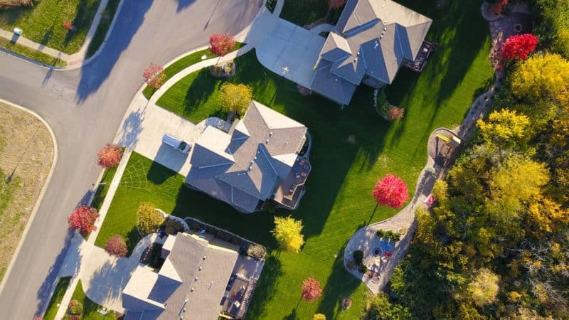 birds eye view of residential homes