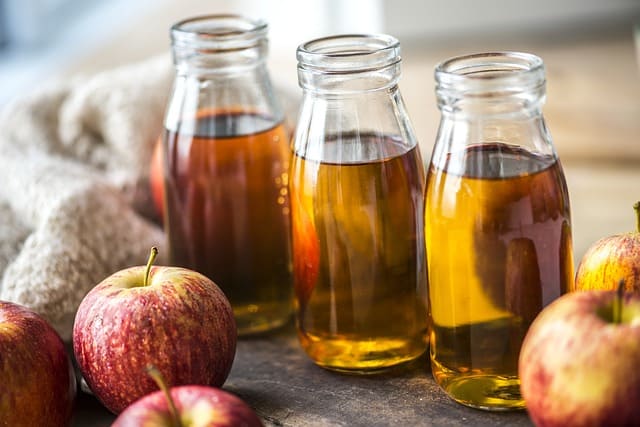 apple-cider-vinegar-juice-bottles
