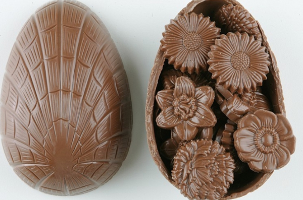 30 Creative Examples Of Easter Egg Designs Inspirationfeed - winner choco egg roblox