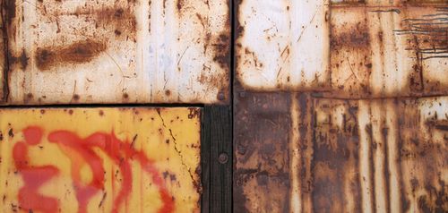 10 High Resolution Grungy Surface Textures