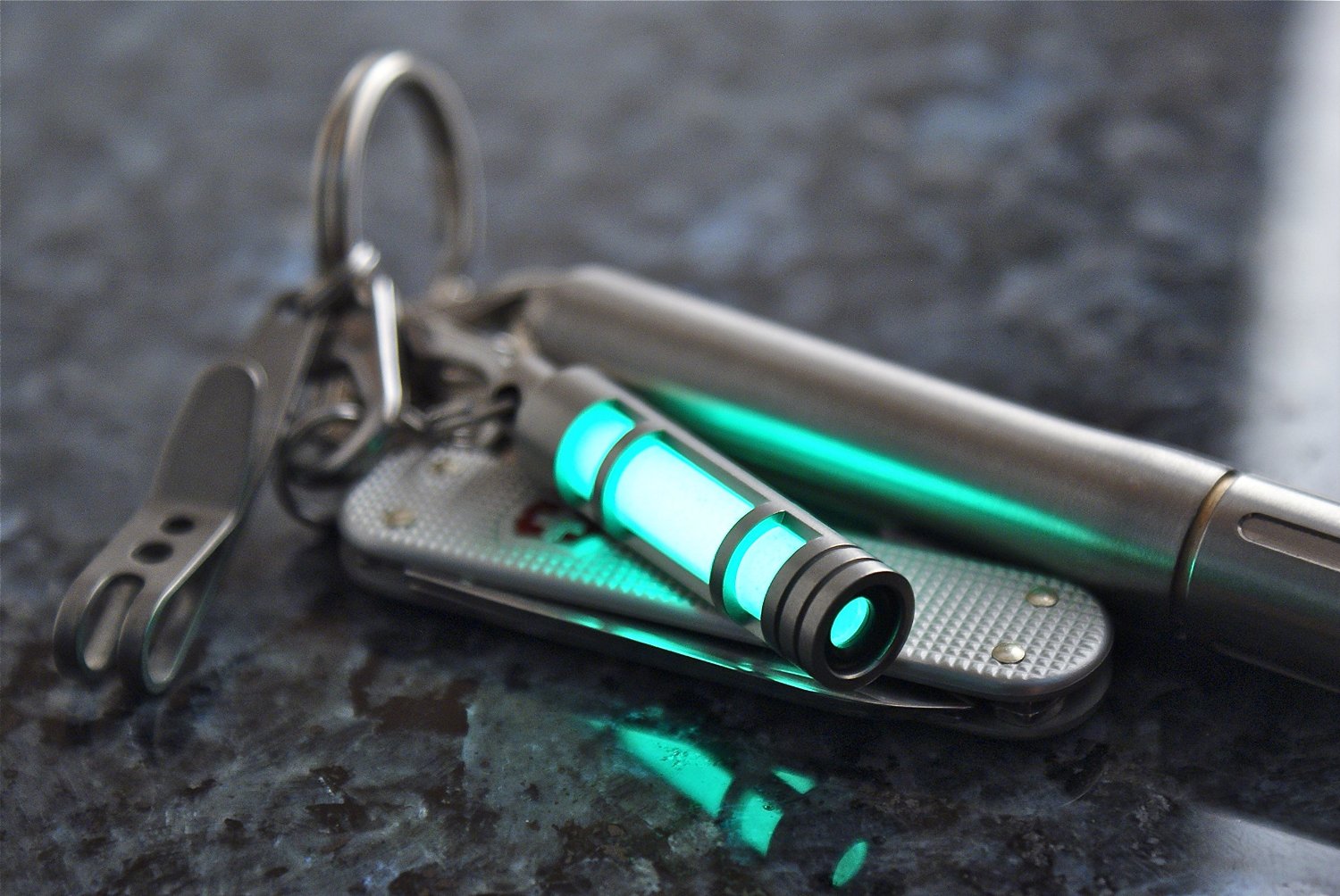 Men's Keychains & Lanyards - Luxury Designer Key Holders