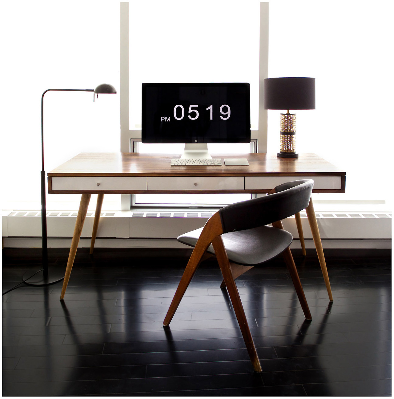 elegant minimal workspace.