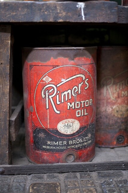 Motor Oil Can design packaging