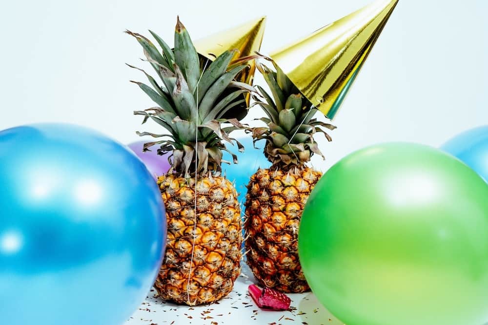 Tropical pineapples birthday party