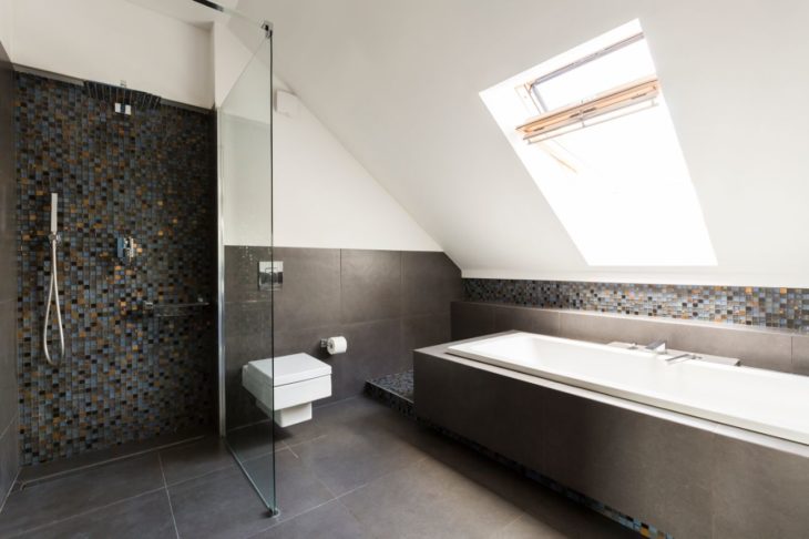6 Ways to Make Your Bathroom Look Bigger