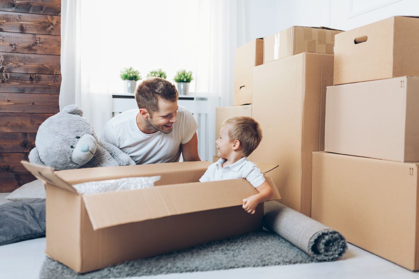 6 Reasons How Professional Movers Can Ease Your Moving Process