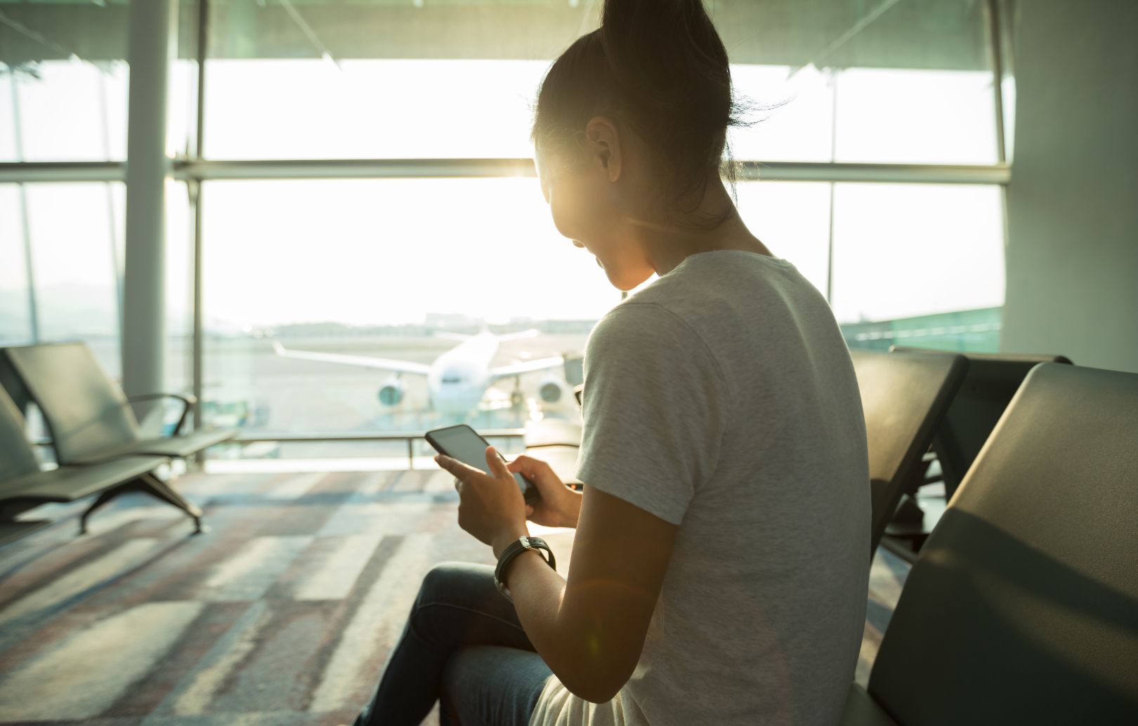 6 Ways To Entertain Yourself at the Airport