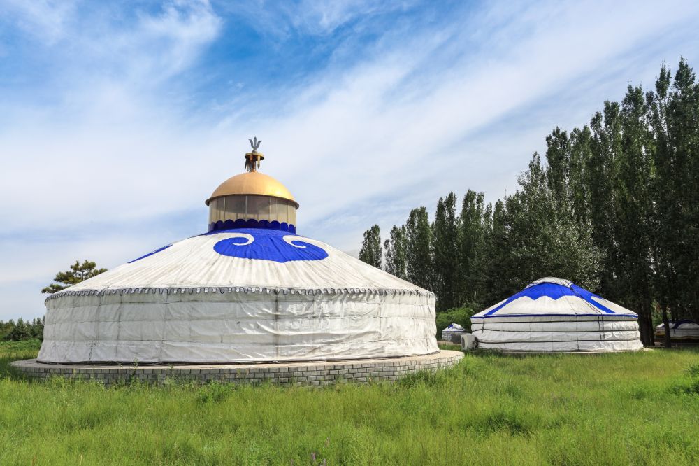 So many reasons why you should live in a yurt