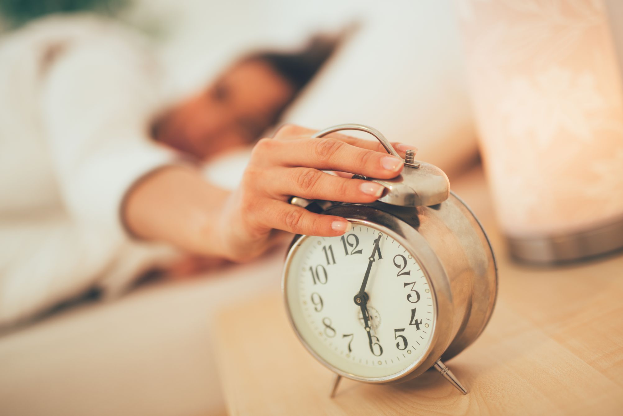 10 Tips That Will Help You Wake Up Easily in the Morning
