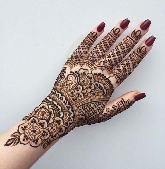 50 Creative Henna Tattoo Designs for Your Inspiration | Inspirationfeed