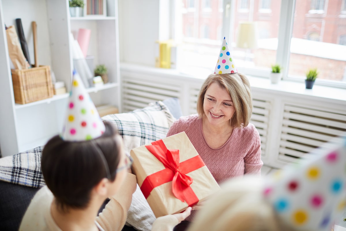 130 Emotional Birthday Wishes That Will Brighten Your Mom’s Special Day