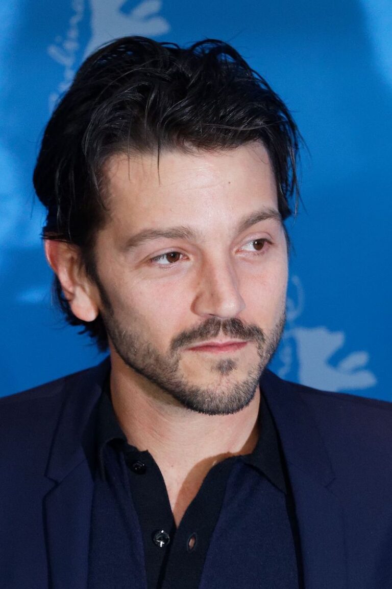 Diego Luna’s Net Worth (Updated 2023) Inspirationfeed