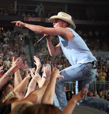 Kenny Chesney’s Net Worth (Updated 2023) | Inspirationfeed