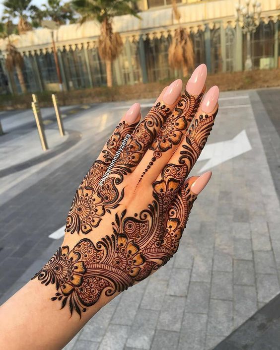 Henna tattoo designs  origin popular motifs and their meaning