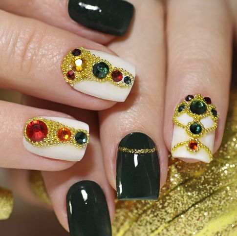 bejeweled-christmas-nail-design