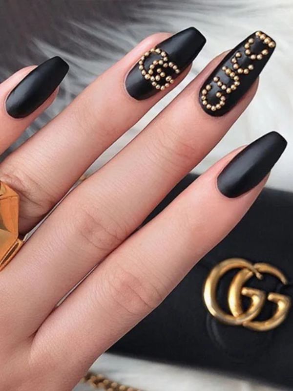 30 Elegant Black Nail Ideas You Can Wear Day or Night | Inspirationfeed