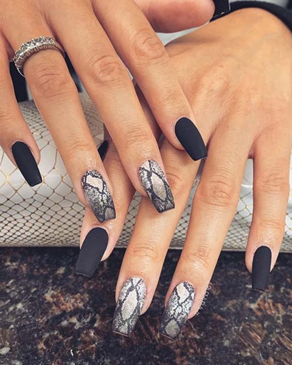 Black Nail Ideas