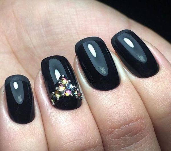 Black Nail Ideas