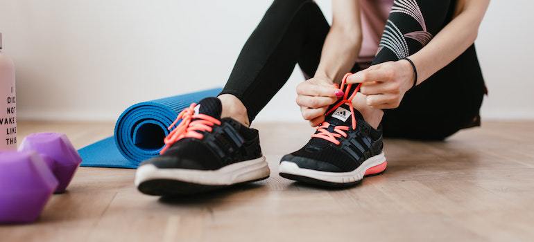 A woman preparing for working out.